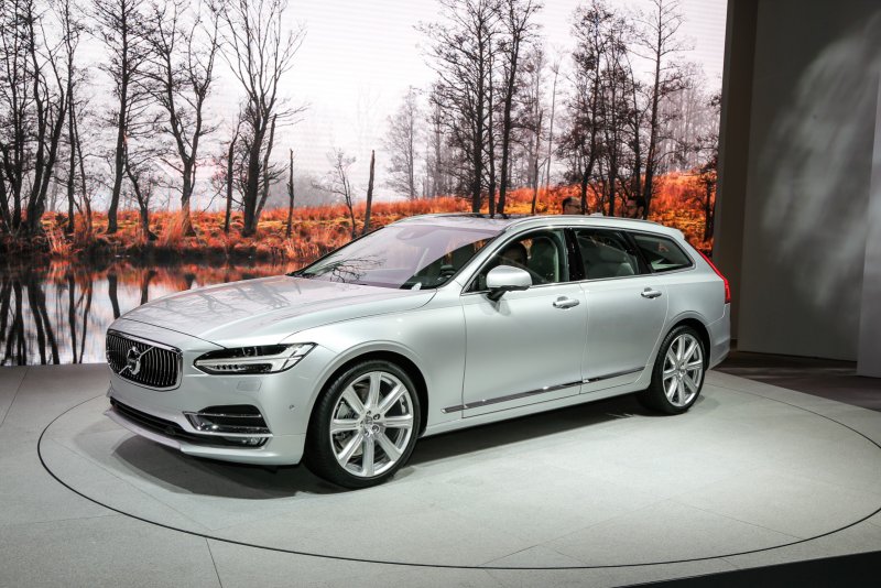 Volvo универсал v90