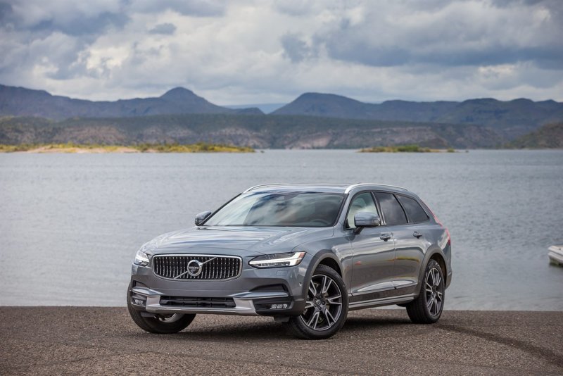 Volvo v90 Cross Country 2019