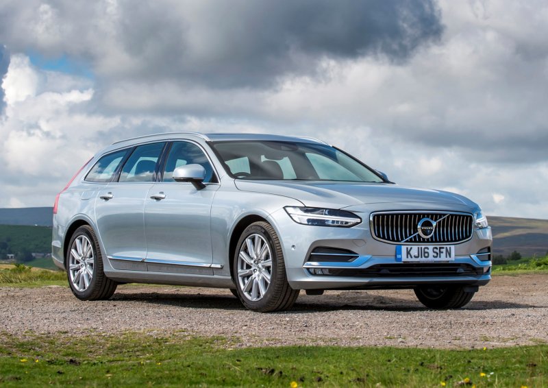 Volvo v90 d4