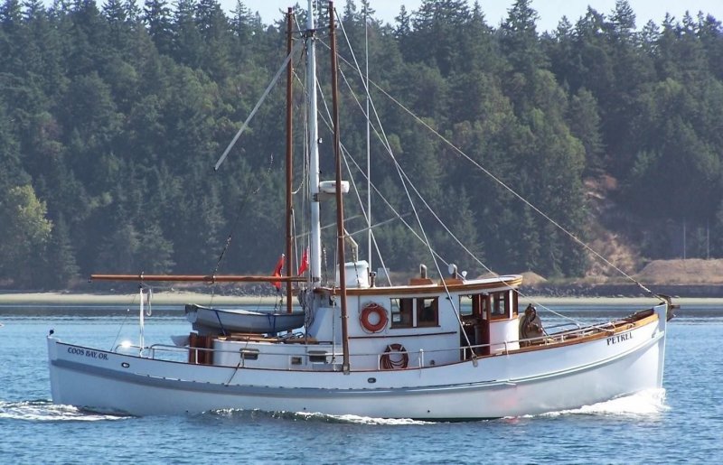 Водоизмещающий катер «Аскольд-26»