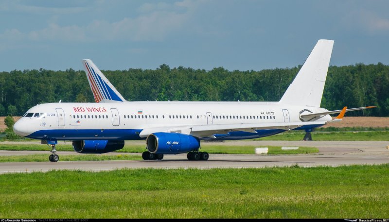 Самолет 5220 фото