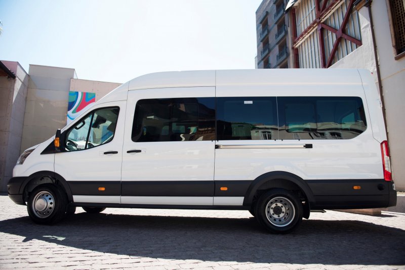 Ford Transit Microbus