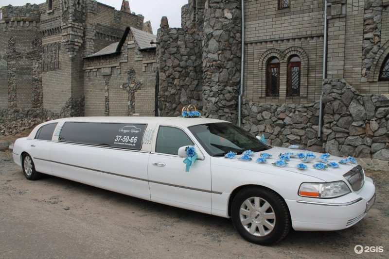 Бар в лимузине