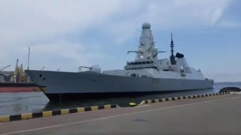 Defender ВМС Великобритании