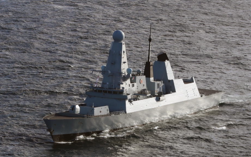 Эсминец уро "Дефендер" ВМС Великобритании