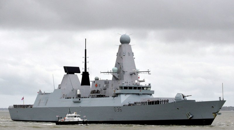 Британский корабль в Крыму