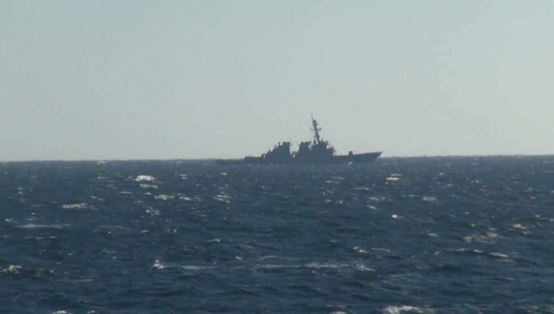 Корабль США нарушил границу России 2021