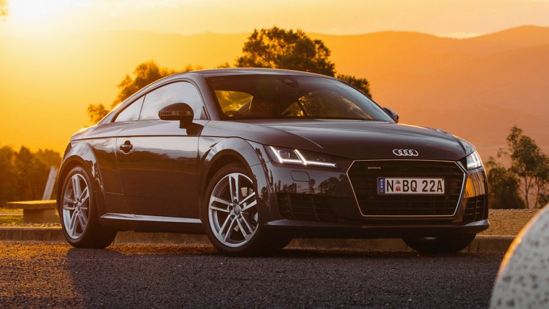 Ауди ТТ 2015 черная