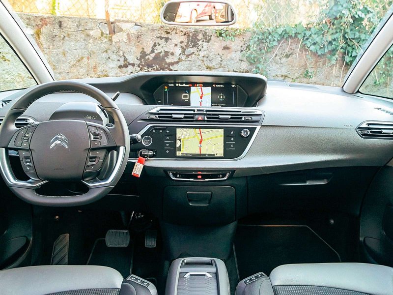 Citroen c4 Picasso интерьер
