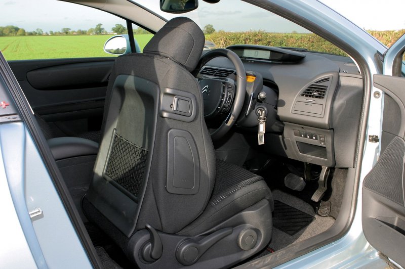 Citroen c4 Coupe Interior