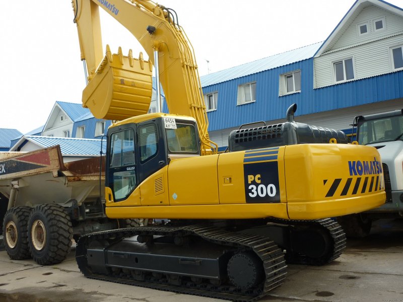 Гусеничный экскаватор JCB js 200