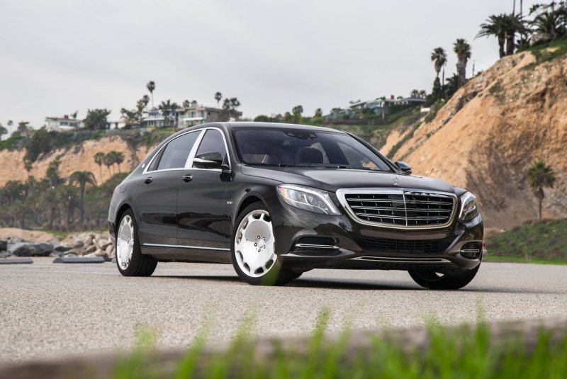 Мерседес Майбах 600