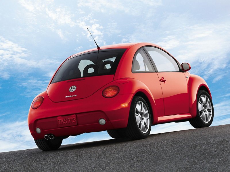 Volkswagen Beetle красный 2003