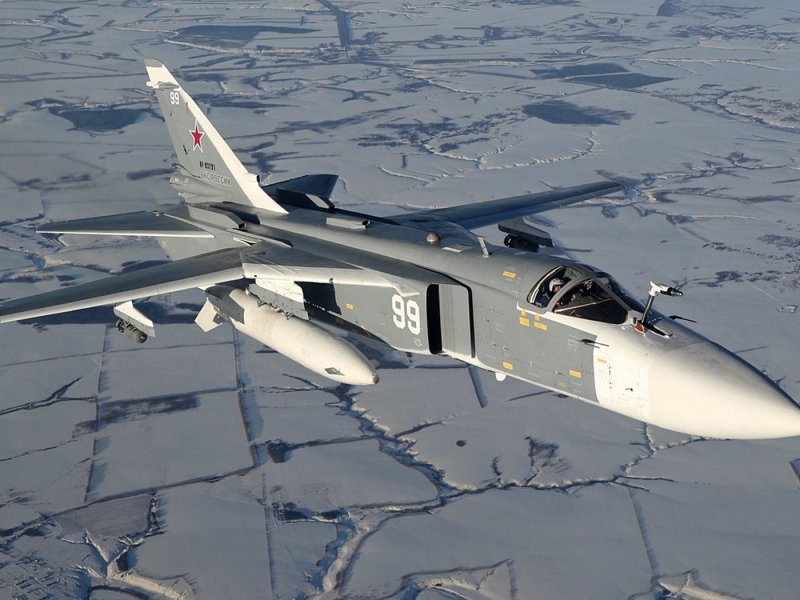 Самолет Су-24м