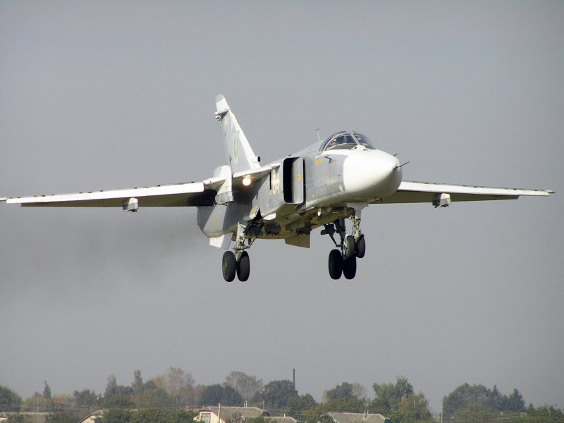 Су24 самолет