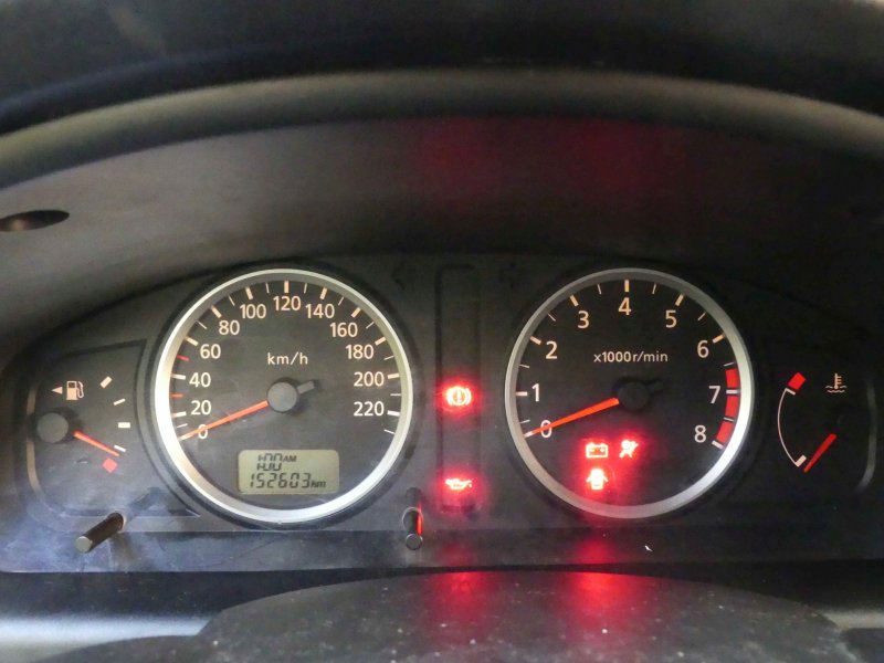 Nissan Almera n16 приборная панель