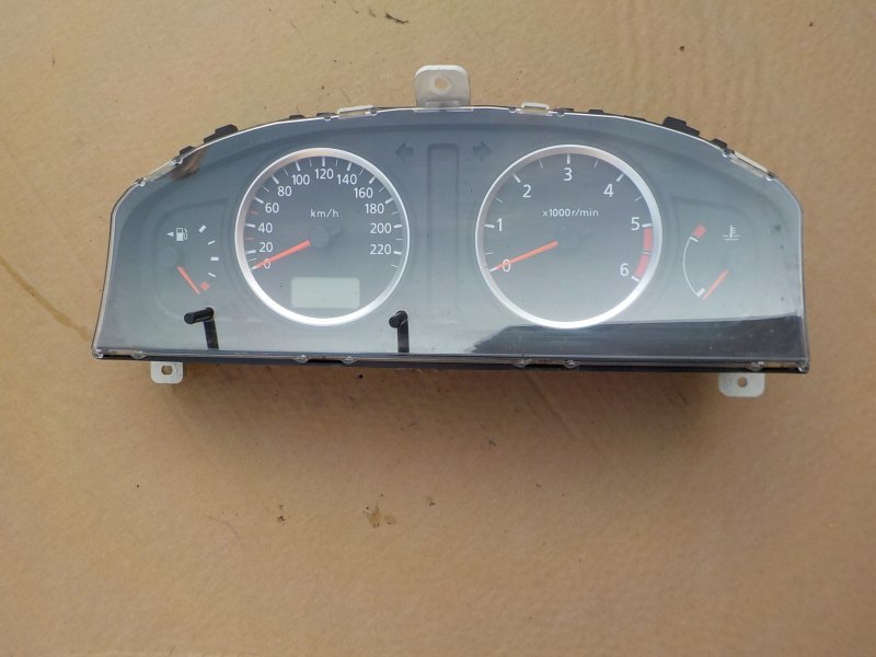 Панель Nissan Almera n16