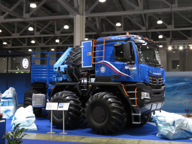 Вездеход-амфибия «Бурлак»