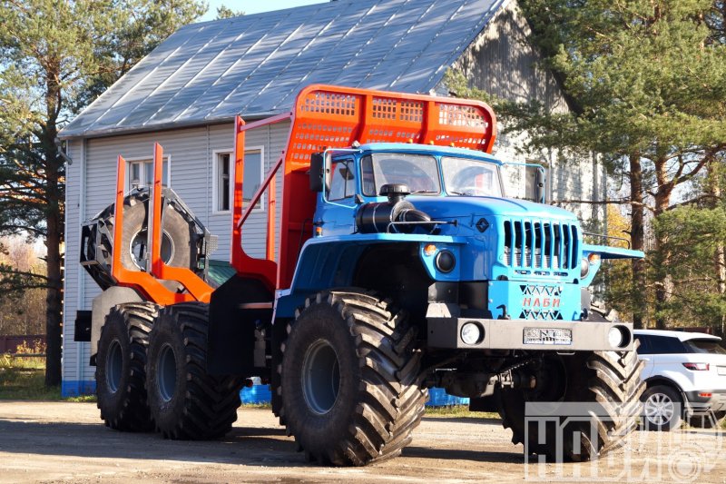 КАМАЗ 6350 артиллерийский тягач