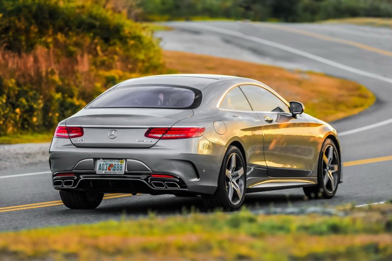 Мерседес АМГ 63 Coupe