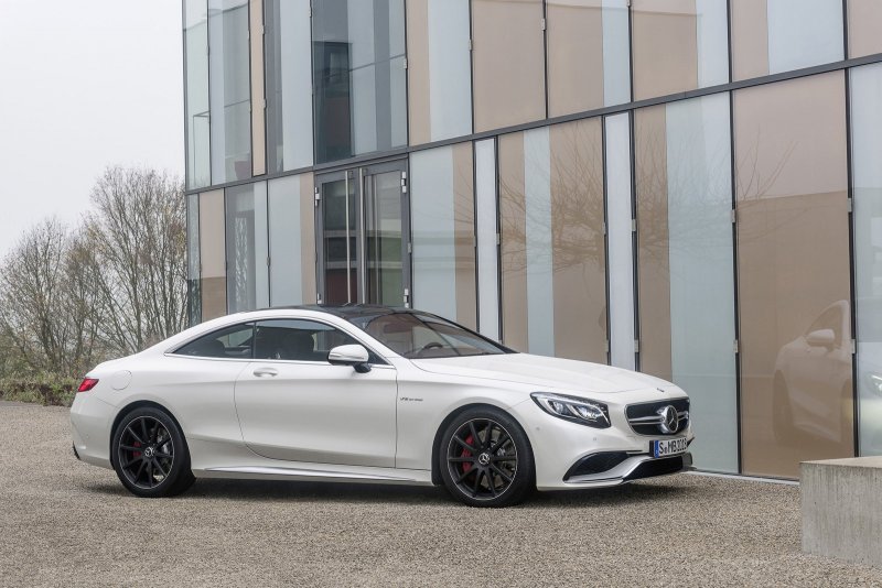 Mercedes Benz s63 AMG Coupe