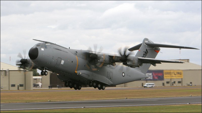 Самолет ил-12д