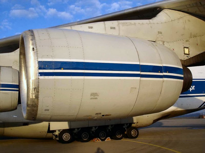 АН-178 грузовая кабина