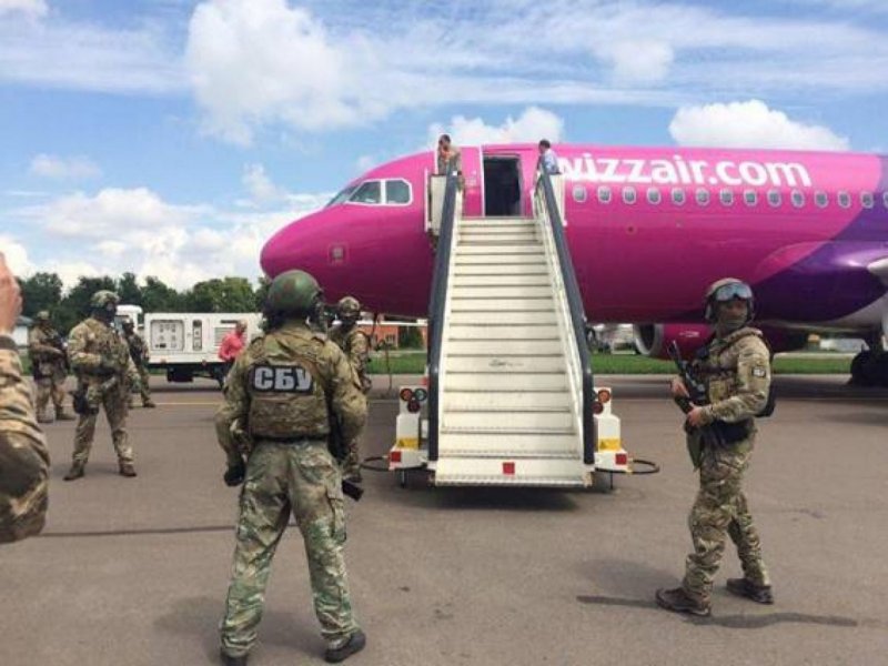 Полицейский самолет картинки