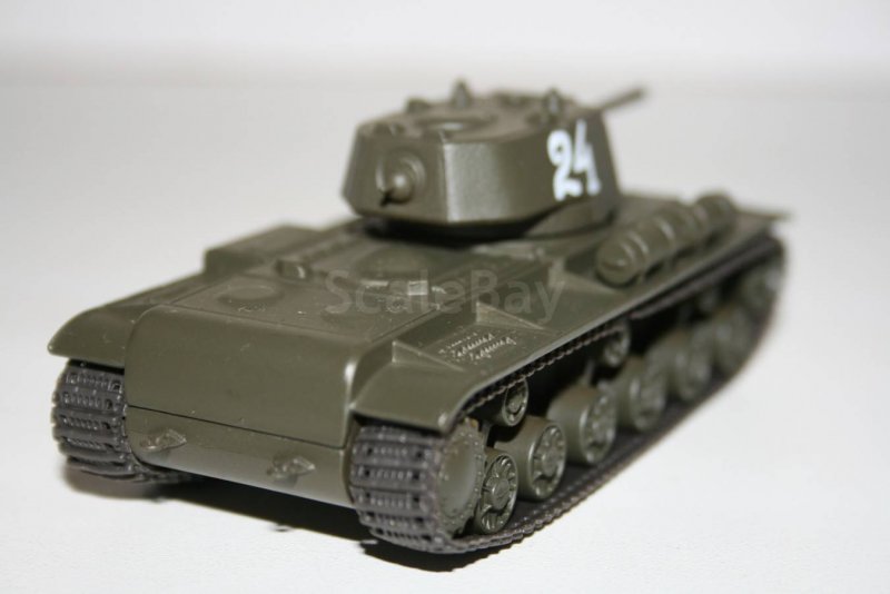 00358 Trumpeter Советский танк кв-1 модификация 1942г 1/35
