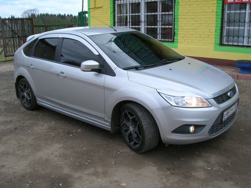 Ford Focus 2 хэтчбек r17
