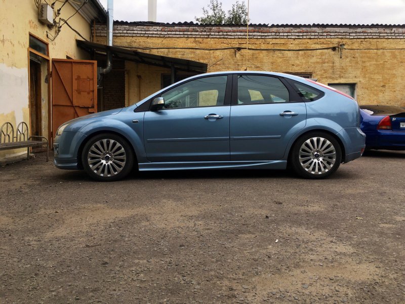 Ford Focus 2 хэтчбек r17
