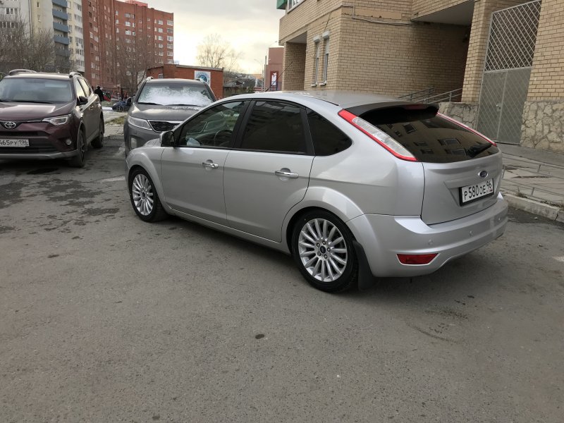 Ford Focus 2 хэтчбек r17
