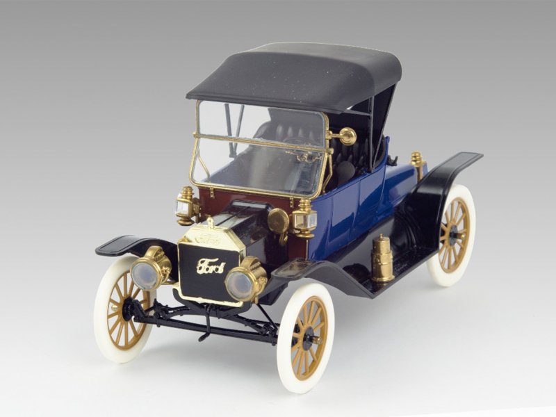ICM model t 1913 Roadster
