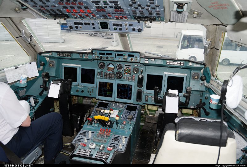 Ил-96 кабина