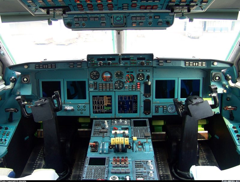 Ил 96 300 кабина