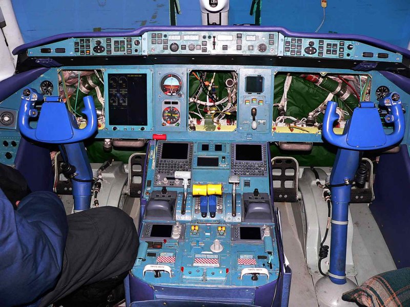 Ил-96 номер 96016