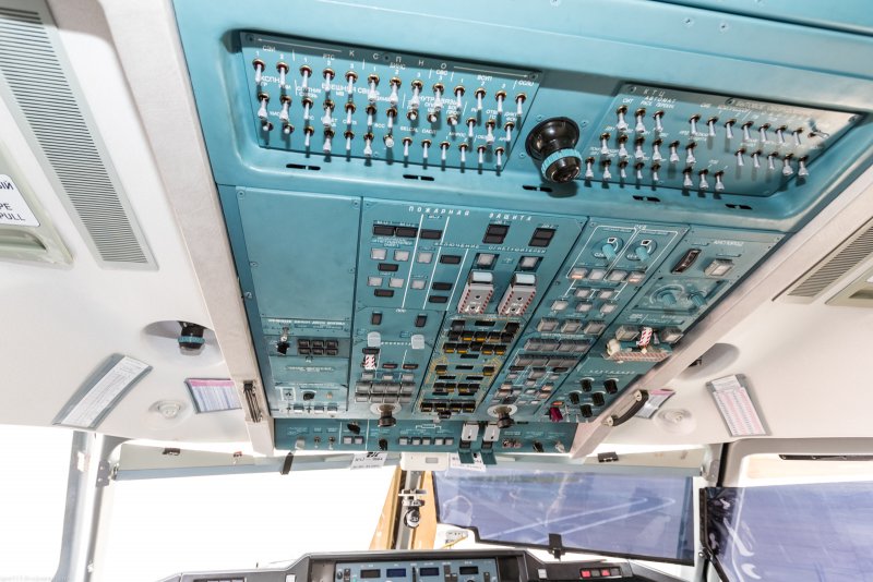 Ил-114 кабина