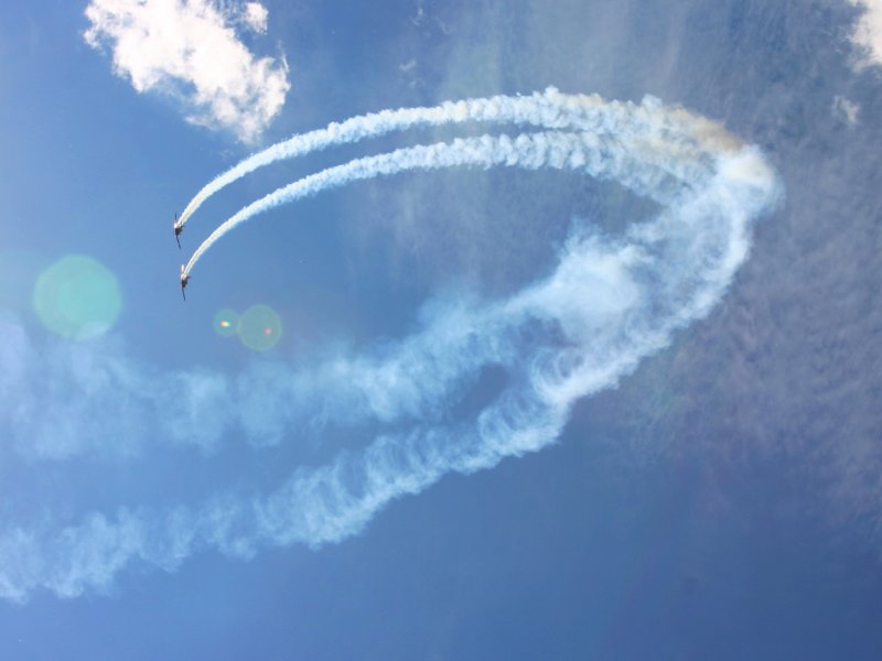 Полицейский вертолет с пулеметом