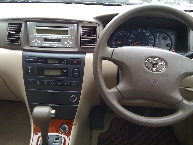 Toyota Fielder 2005 салон