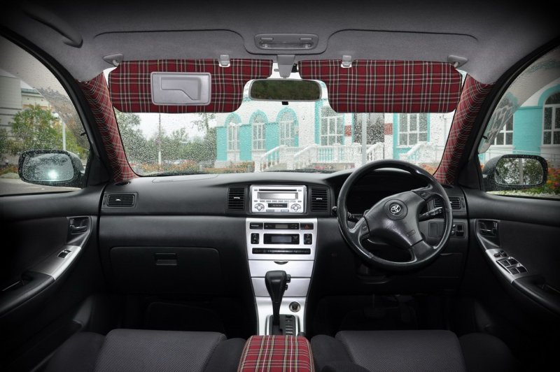 Toyota Corolla Fielder e120 салон