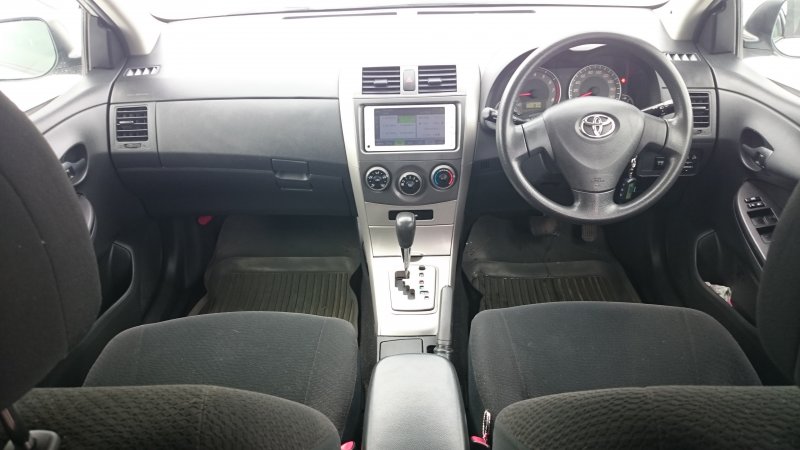 Toyota Филдер 2010 салон