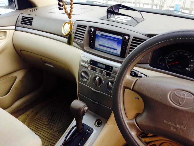 Toyota Corolla Fielder 2005 салон