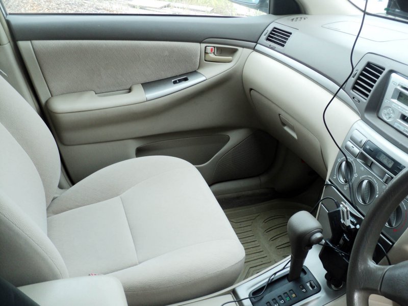 Toyota Fielder 2004 салон