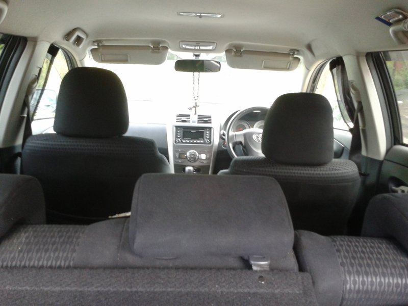 Toyota Corolla Fielder 2003 салон