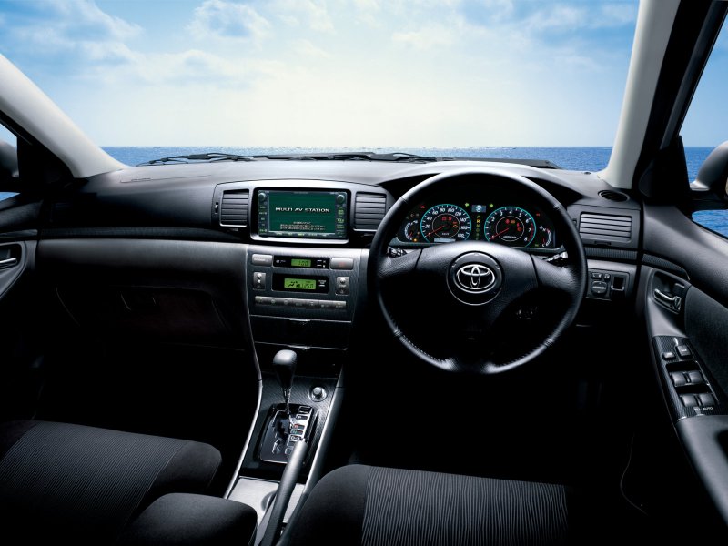 Toyota Corolla Fielder 2004 салон