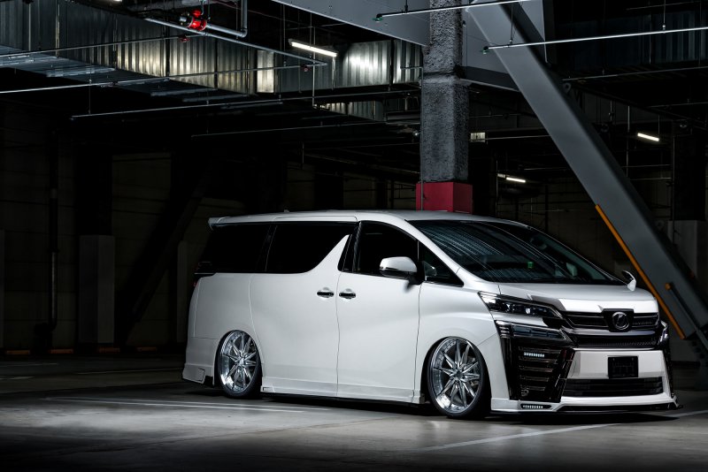 Toyota Alphard Vellfire 2010