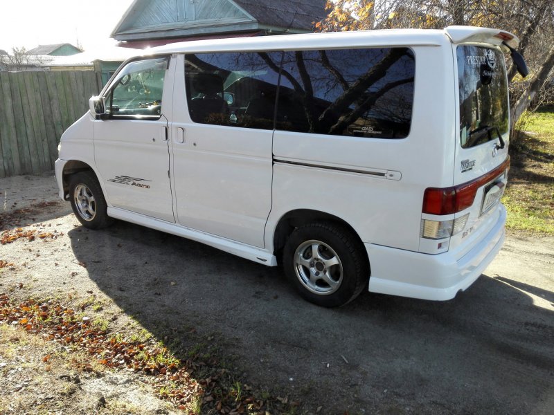 Мазда Бонго 2004