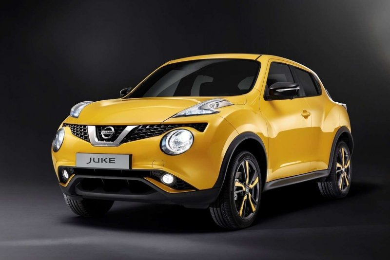 Yellow Nissan Juke 2014 RC