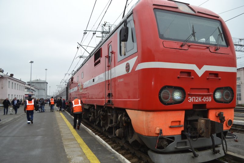 Лабытнанги Полярный Урал поезд