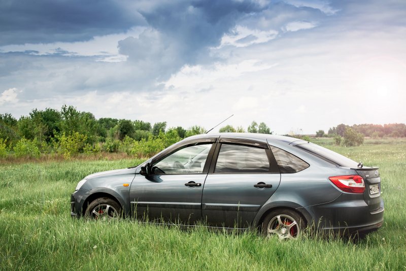 Lada Гранта лифтбек